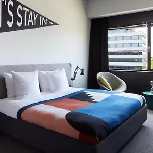 The Social Hub West 4 Star Отель Амстердам